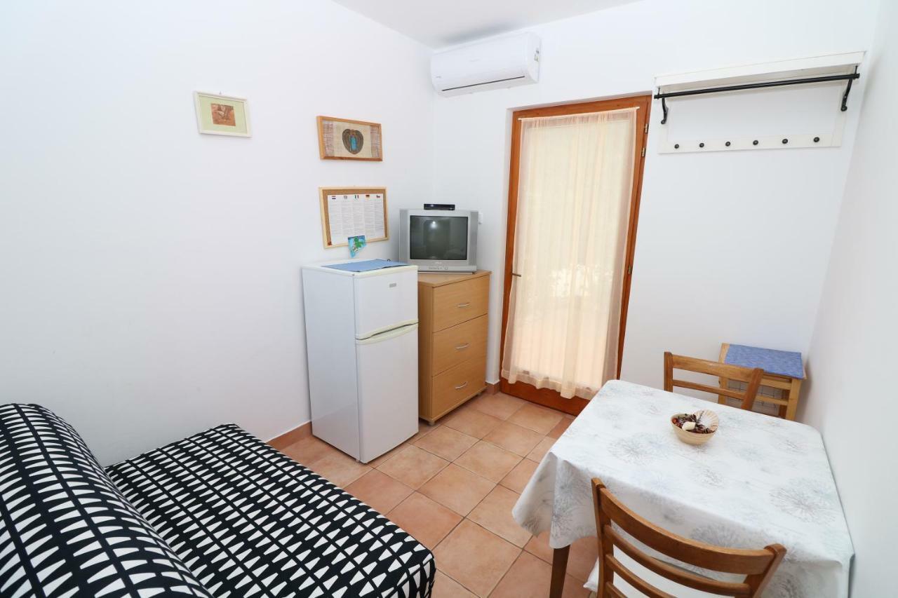 Apartments Reljic With Terrace 巴斯卡 外观 照片