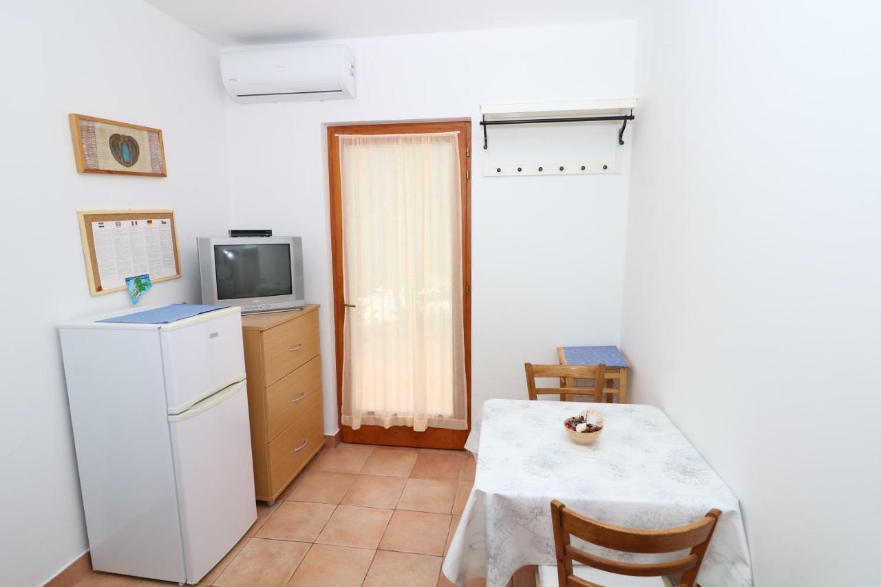 Apartments Reljic With Terrace 巴斯卡 外观 照片